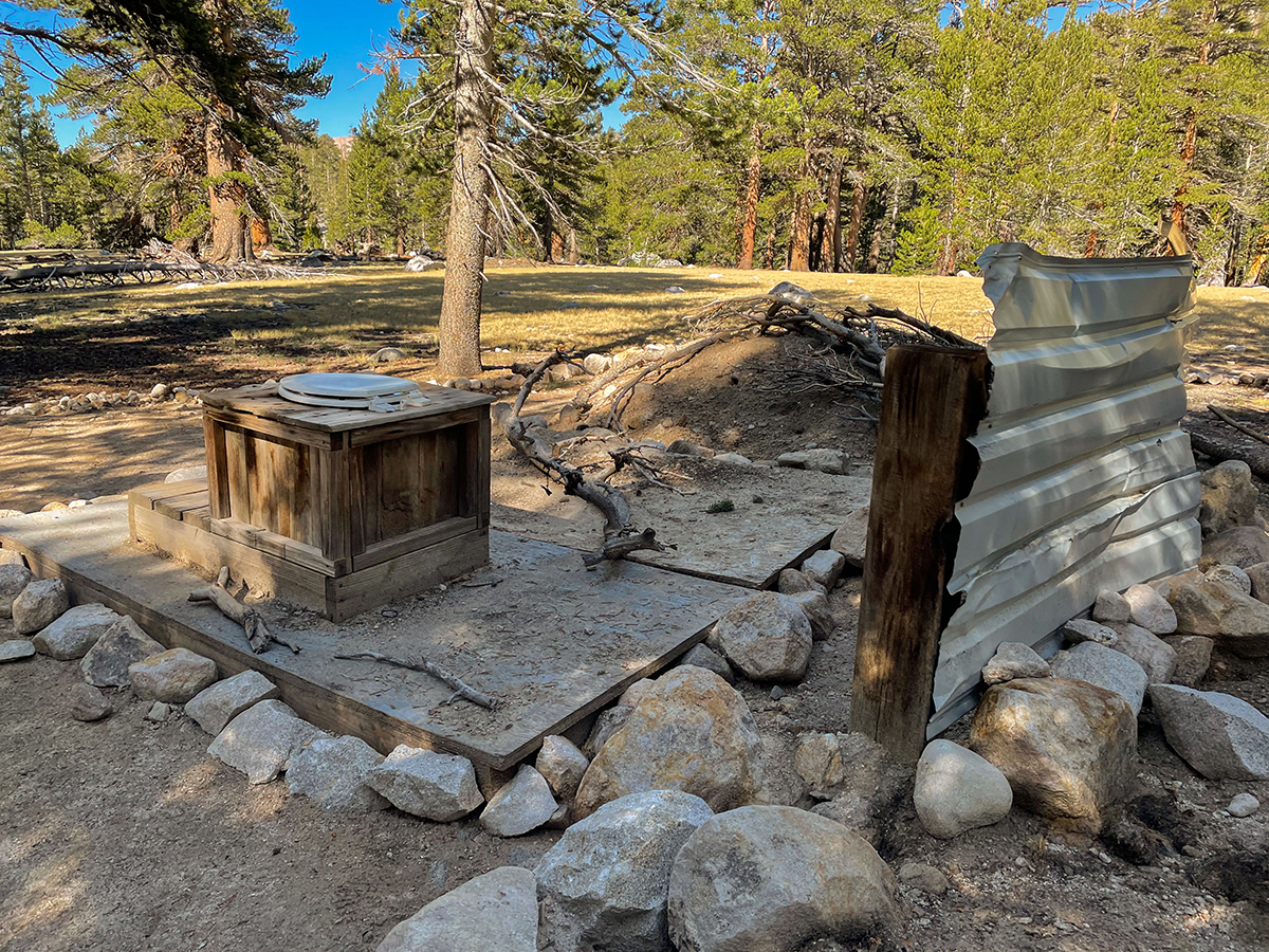 jmt_crabtree_meadows_outhouse