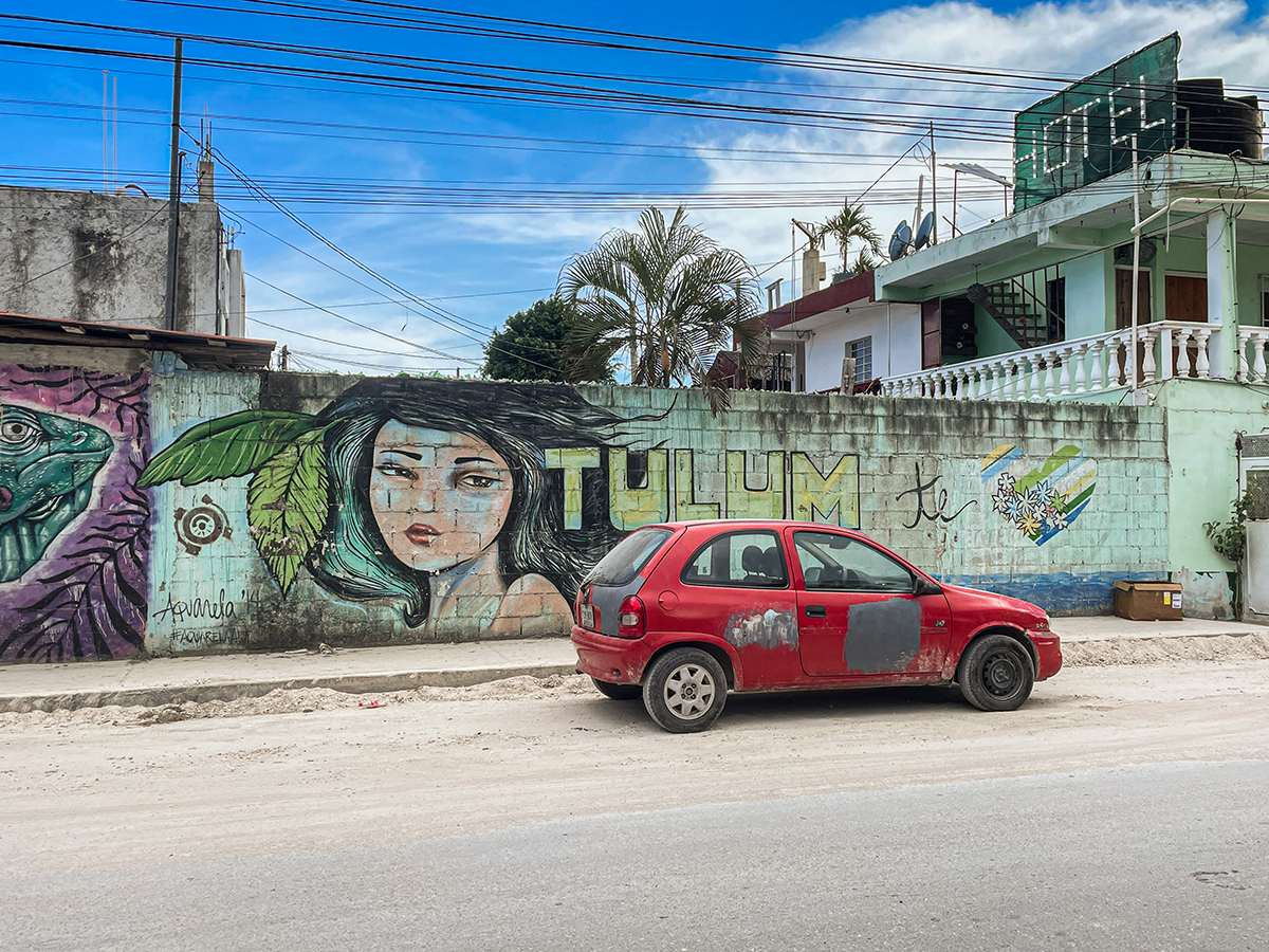 tulum-mexico-pueblo-mural